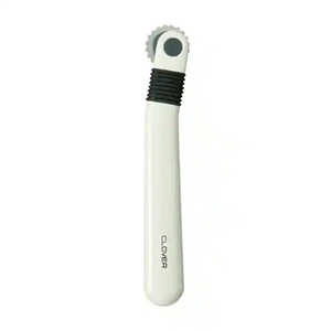Clover Tracing Wheel (Blunt Edges) 481-White