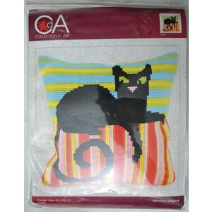 Collection D' Art Madame Cool Cat 2, Chunky Cross Stitch Cushion Front Kit 40x40cm