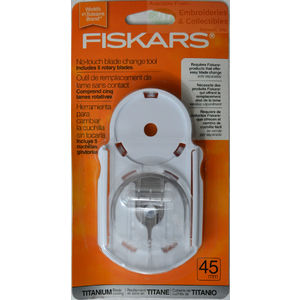 Fiskars No-Touch 45mm Rotary Blade Change Tool Includes 5 Rotary Blades