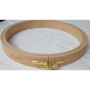 Nurge Embroidery Hoop, Wooden Screwed 24mm, Beechwood No. 4, 7.5" / 190mm