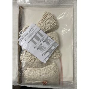 Birch Macrame Wall Hanging Kit, FEATHERS, Approx. 25cm x 90cm, MWH010