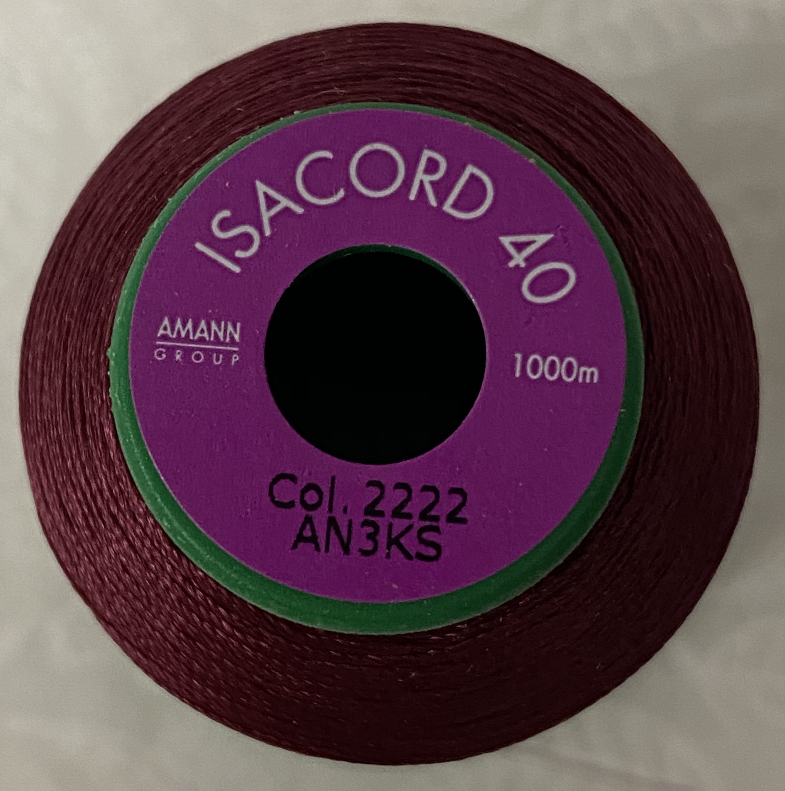 ISACORD 40, Universal Machine Embroidery / Sewing Thread, 1000m, Colour ...
