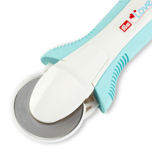 Prym Love Rotary Cutter, Omnicut, 45mm Mint Item #610473