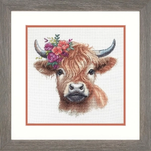 Dimensions HIGHLAND COW Counted Cross Stitch Kit, 27.9cm x 27.9cm, 70-35449