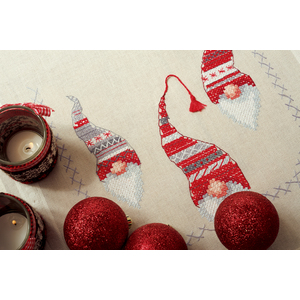 Vervaco CHRISTMAS GNOMES Table Runner Kit 40 x 100cm, PN-0155966