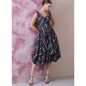 Vogue Sewing Pattern 1935B5 Misses' Dress by Julio Cesar (Sizes 8-16)