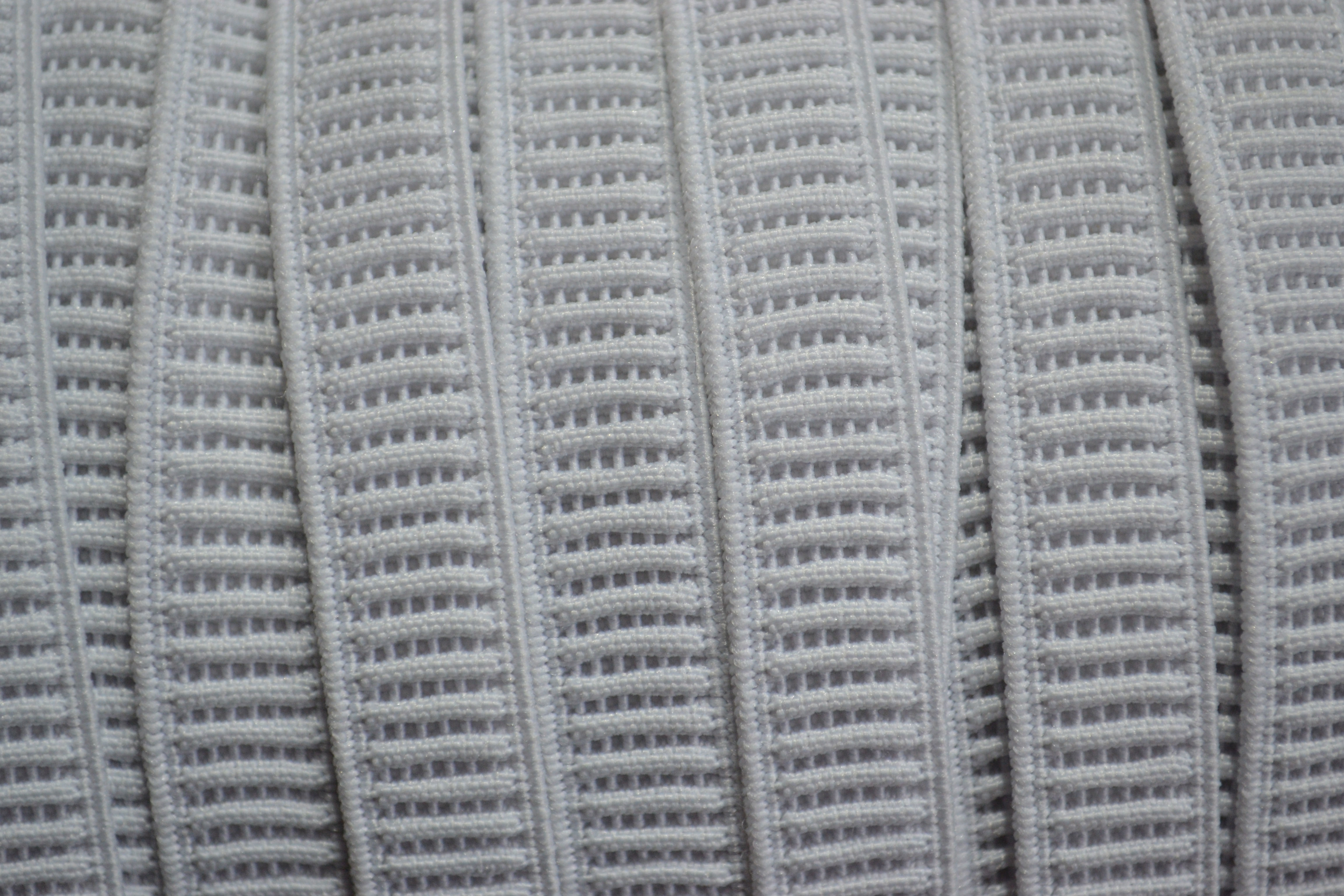 Hemline Ribbed Non Roll Woven Elastic. White. (1/2 inch) 12mm x 2m