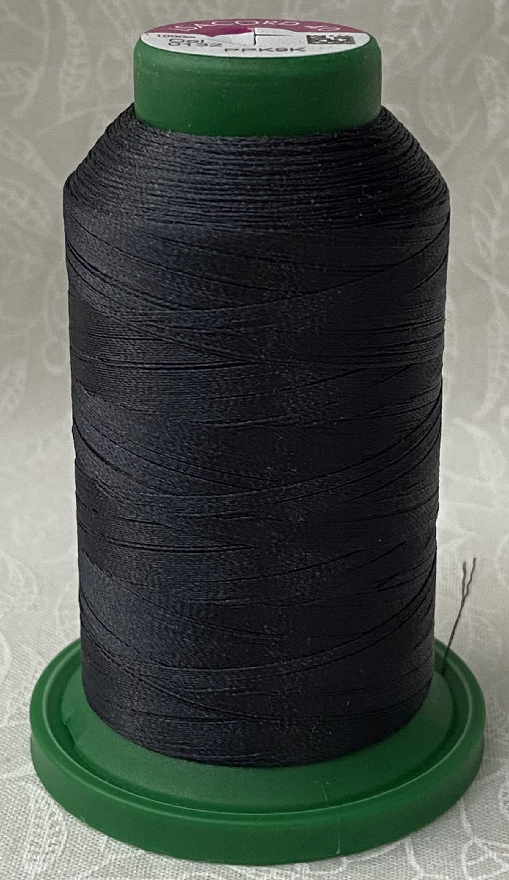 Isacord 800m Polyester Texlight Glow in The Dark, Thread