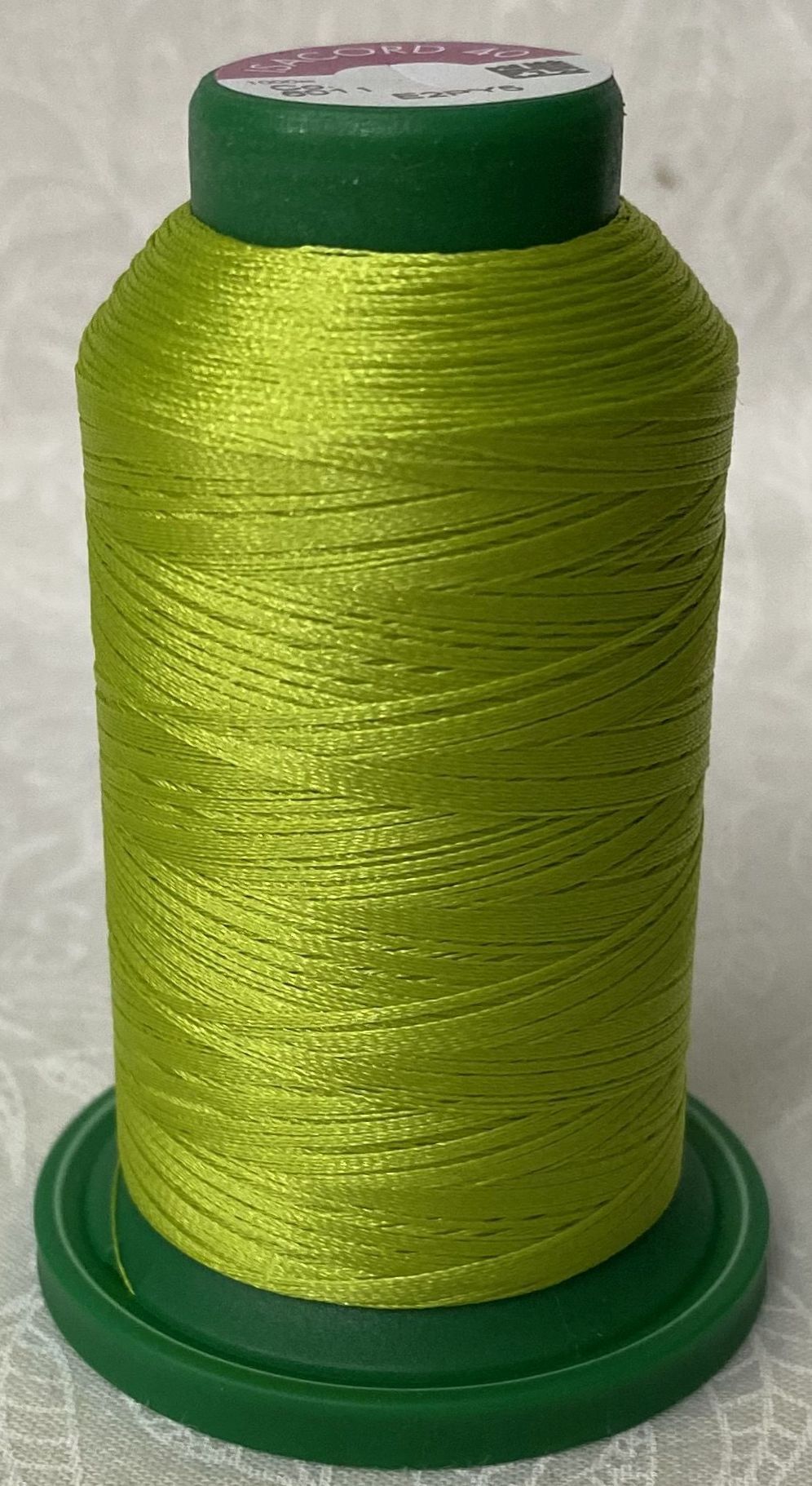 Isacord 800m Polyester Texlight Glow in The Dark, Thread