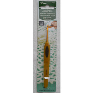 Clover Soft Touch Crochet Hook, Ideal Shape Handle, 3.00mm #1031