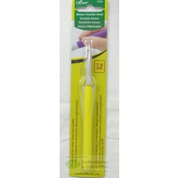 Clover Amour Crochet Hook, Easy Grip Elastomer Handle, 7.0mm #1054