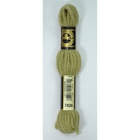 DMC Tapestry Wool #7424 LIGHT KHAKI GREEN Laine Colbert wool 8m Skein