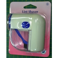 Hemline Lint Shaver, Battery Operated (2 x AA), Removes lint from Fabrics