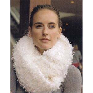 Frizzy Cowl Crucci Knitting Pattern 1761 for Frizzy Yarns