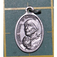 MOTHER TERESA OF CALCUTTA Medal Pendant, SILVER TONE, 22mm X 15mm, MADE IN ITALY