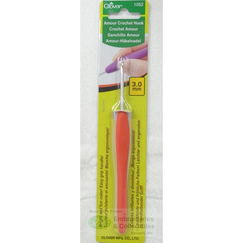 Clover Amour Crochet Hook, Easy Grip Elastomer Handle, 3.00mm #1052