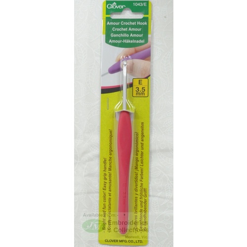 Clover Amour Crochet Hook, Easy Grip Elastomer Handle, 3.5mm #1043/E