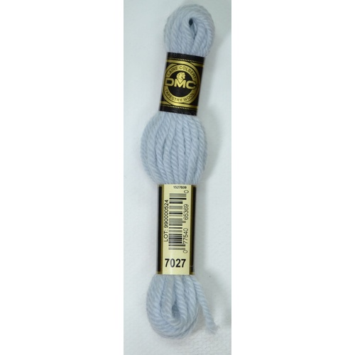 DMC Tapestry Wool #7027 ULTRA VERY LIGHT BABY BLUE Laine Colbert wool 8m Skein