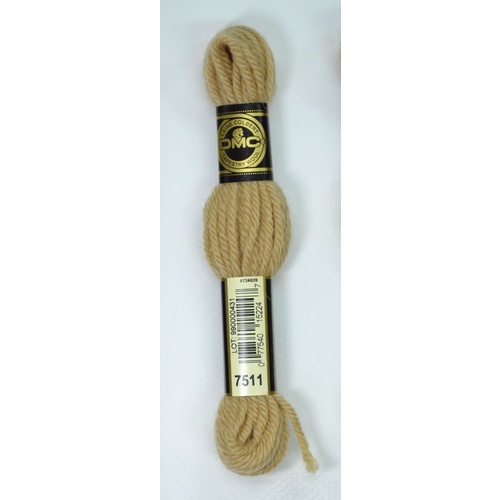 DMC Tapestry Wool #7511 VERY LIGHT TAN Laine Colbert wool 8m Skein