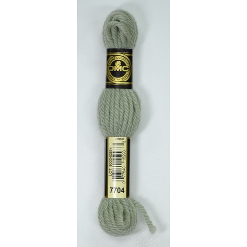 DMC Tapestry Wool #7704 VERY LIGHT FERN GREEN Laine Colbert wool 8m Skein