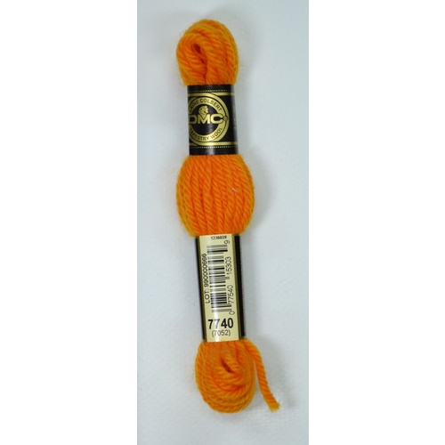 DMC Tapestry Wool #7740 LIGHT PUMPKIN 7052 Laine Colbert wool 8m Skein