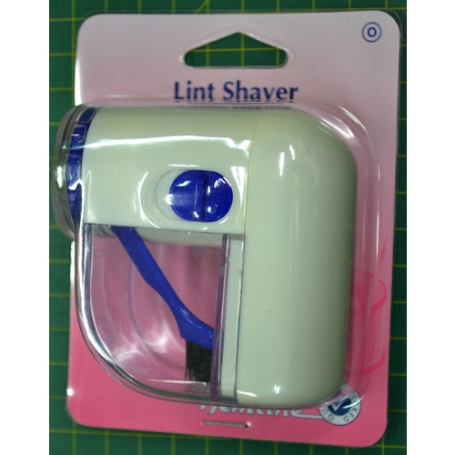 Hemline Lint Shaver, Battery Operated (2 x AA), Removes lint from Fabrics