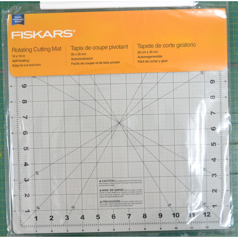 Fiskars Rotating Cutting Mat 14" x 14" Self Healing, Easy To Cut & Turn