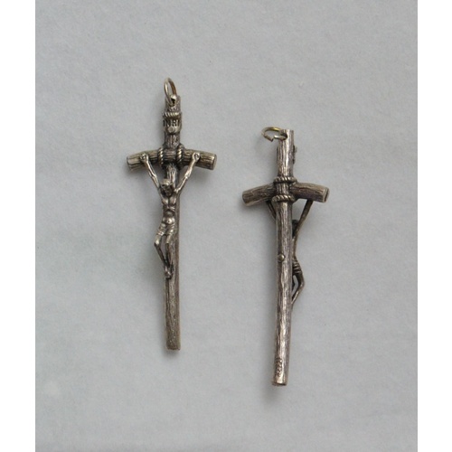 Crucifix 47mm Silver Tone Round "Log Look" Metal Pope Crucifix Pendant, Quality Item Made in Italy