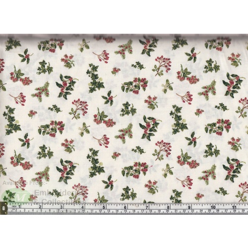 Metallic Christmas Holly CREAM, 112cm Wide 98cm REMNANT