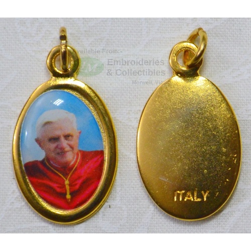 Pope Benedict XVI Picture Medal Pendant, Gold Tone, 20mm x 15mm, Made in Italy