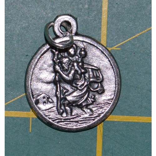 St Christopher Round, Medal Pendant, Silver Tone, 19mm Diameter, Silver Oxide