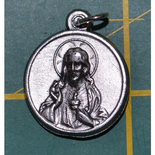 Scapular Round, Medal Pendant, Silver Tone, 19mm Diameter, Made In Italy