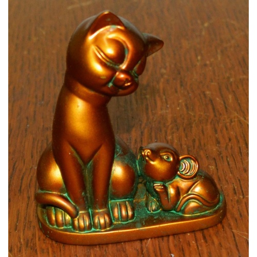 New Cat And Mouse Statue, Representing Peace, Harmony Between Opposites