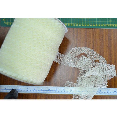 CREAM 37mm Uni-Trim Feather Edge Eyelet Lace, Per metre