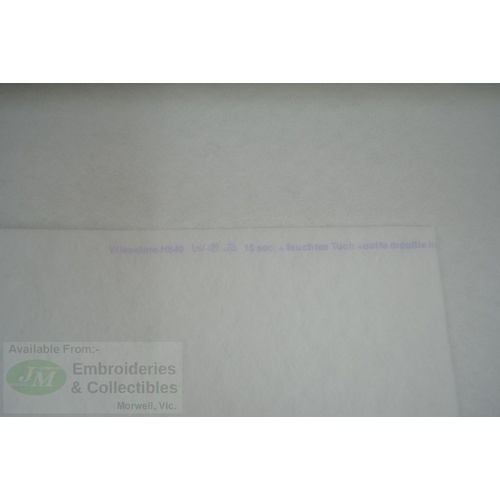 Vilene Volume Fleece Fusible Iron-On Medium PELLON H640, WHITE 85cm REMNANT